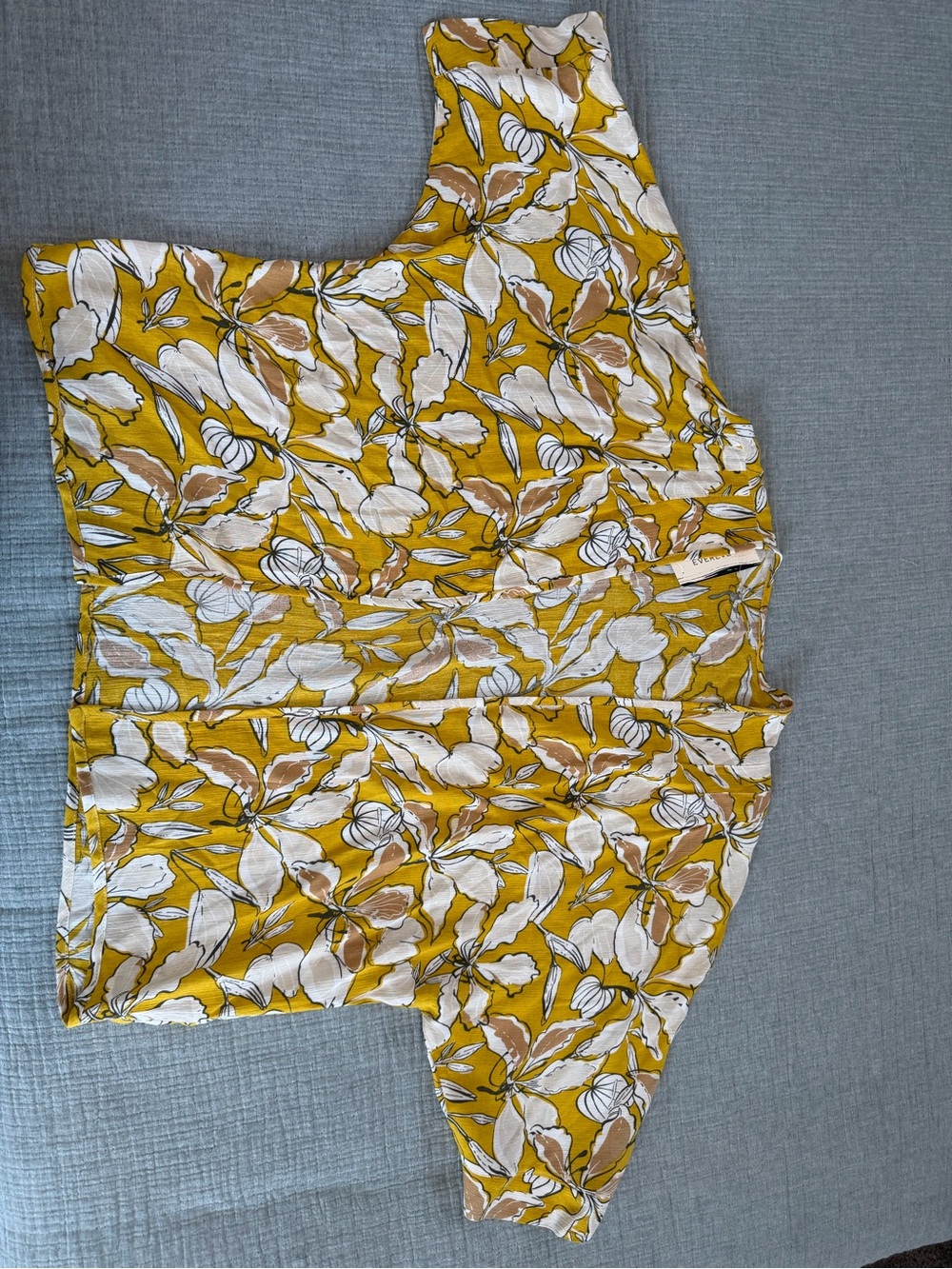 Evereve Mustard Yellow Floral Short Sleeve Top